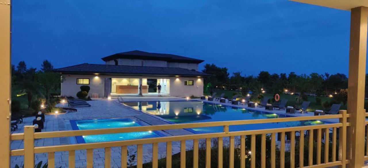 Soaltee Westend Resort Chitwan Luaran gambar